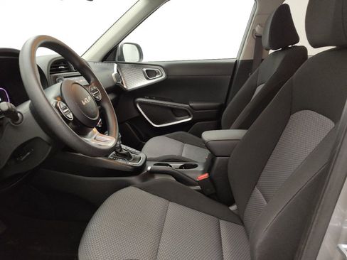 Used 2023 Kia Soul LX w/ Option Group 015 image 17