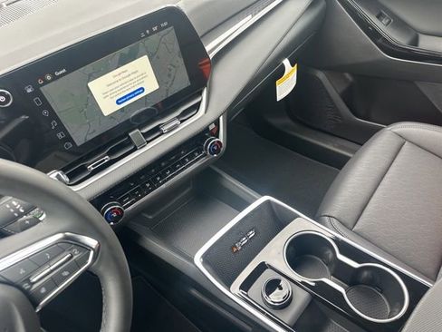 New 2026 Chevrolet Equinox LT AWD/4WD image 27