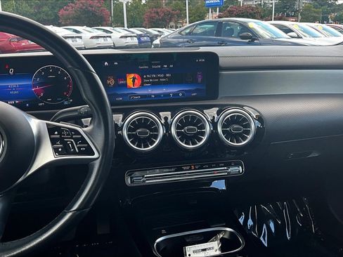 Used 2025 Mercedes-Benz CLA 250 image 6
