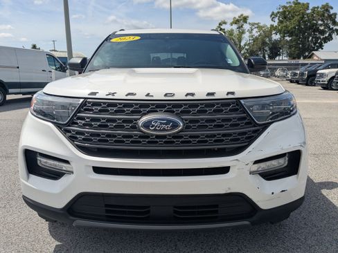 Certified 2023 Ford Explorer XLT w/ Equipment Group 202A RWD image 9