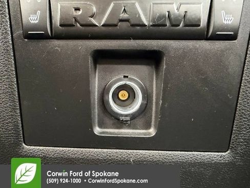 Used 2018 RAM 1500 Laramie w/ Convenience Group AWD/4WD image 13