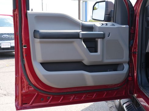 Used 2016 Ford F150 XLT w/ Equipment Group 302A Luxury AWD/4WD image 16