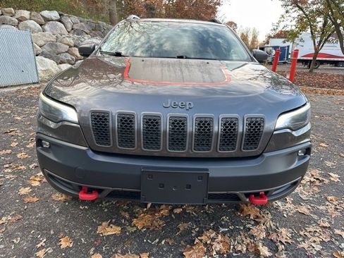 Used 2019 Jeep Cherokee Trailhawk w/ Cold Weather Group image 8