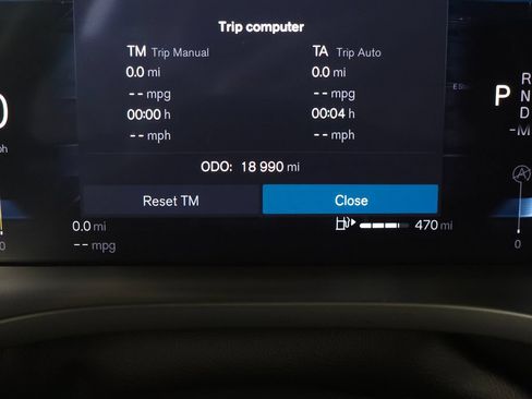 Certified 2025 Volvo XC60 B5 Plus AWD/4WD image 21