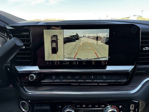 New 2025 GMC Sierra 2500 SLT w/ SLT Premium Package image 12