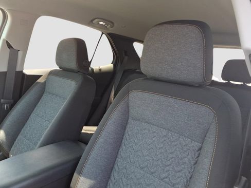 Used 2024 Chevrolet Equinox LT FWD image 19