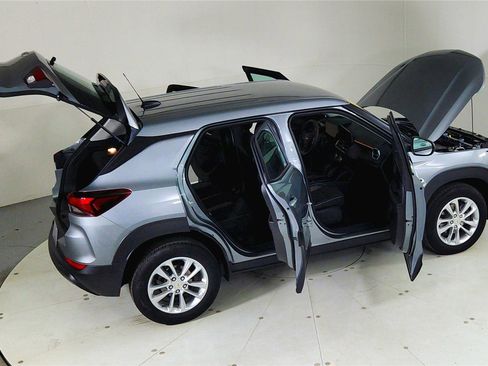 Used 2024 Chevrolet TrailBlazer LS image 27