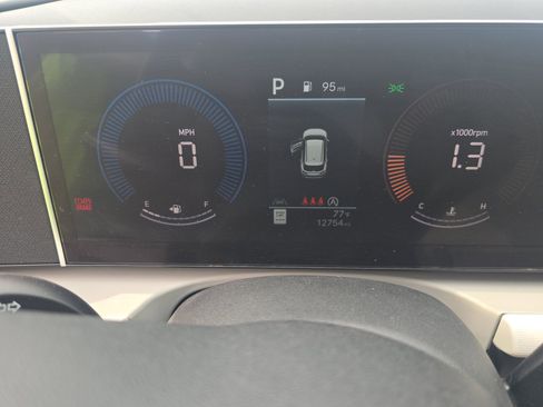 Used 2026 Hyundai Tucson SEL FWD image 16