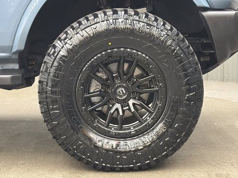 Used 2023 Ford Bronco Outer Banks image 9