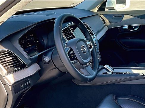 Used 2024 Volvo XC90 T8 Ultimate w/ Protection Package Premier AWD/4WD image 16