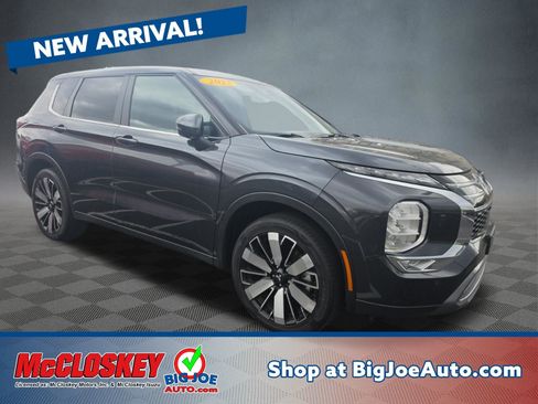 Used 2025 Mitsubishi Outlander AWD image 1