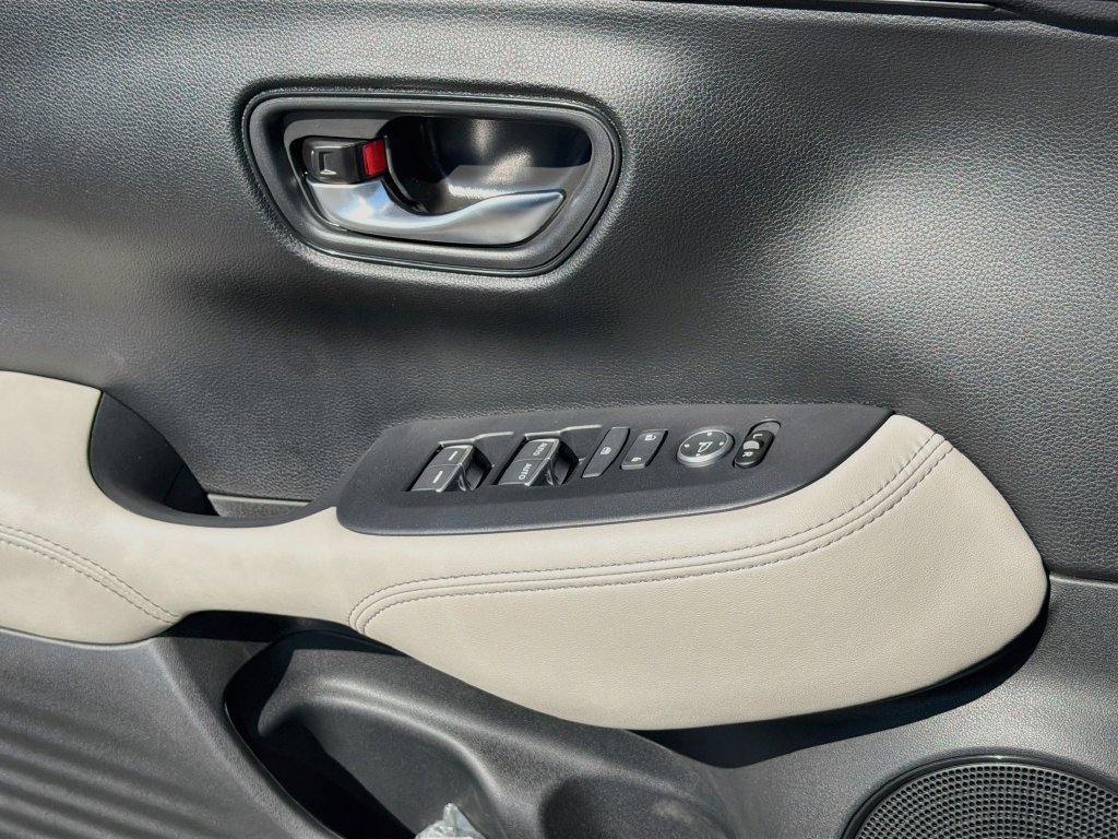 New 2027 Honda HR-V EX-L image 17