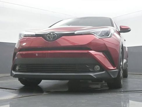 Used 2018 Toyota C-HR XLE FWD image 42