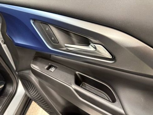 New 2026 Chevrolet Equinox EV LT image 17