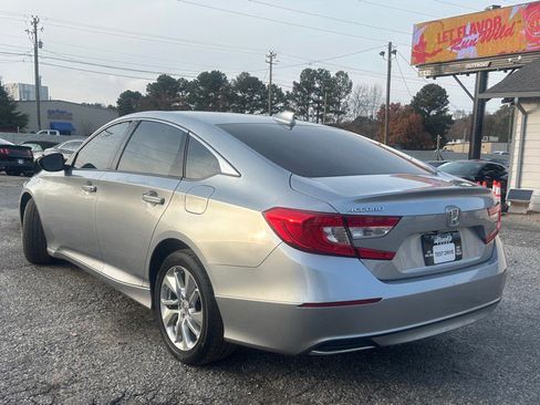 Used 2018 Honda Accord LX image 3