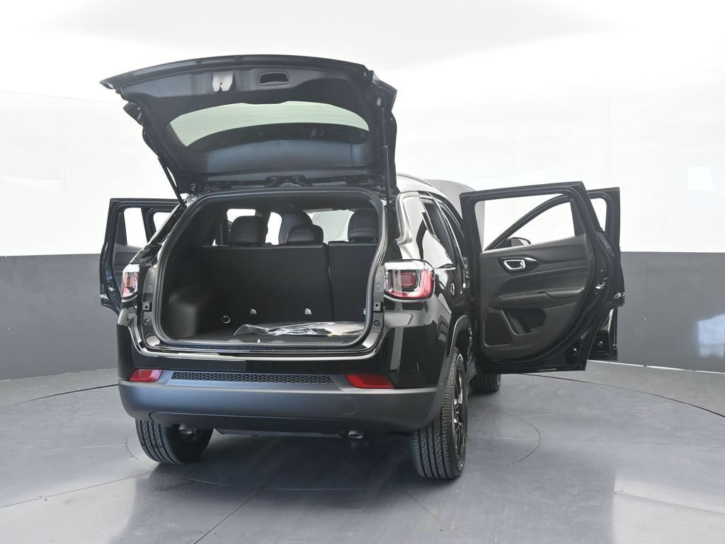 New 2026 Jeep Compass Latitude AWD/4WD image 69