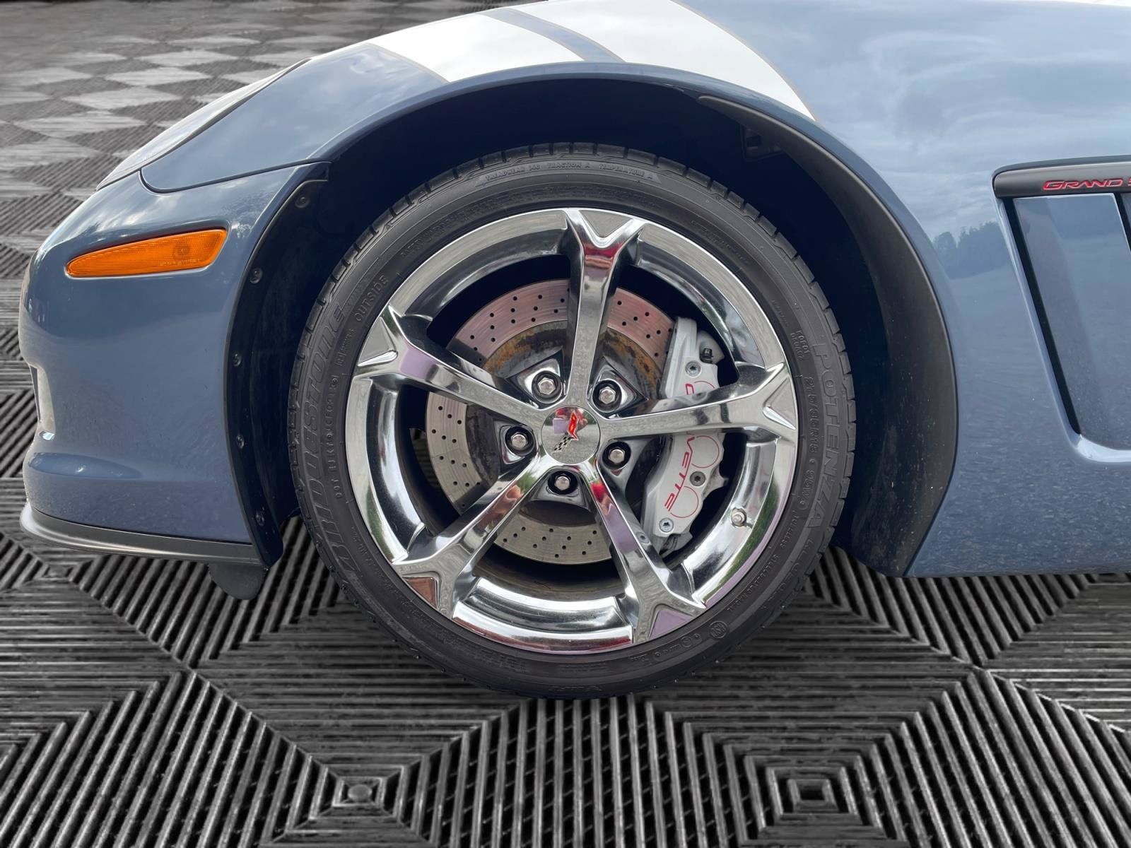Used 2012 Chevrolet Corvette Grand Sport w/ 2LT Preferred Equipment Group RWD image 14