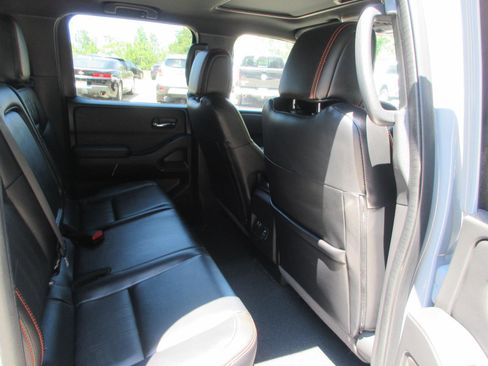 Used 2023 Nissan Frontier PRO-4X w/ Pro-4X Premium Package AWD/4WD image 22
