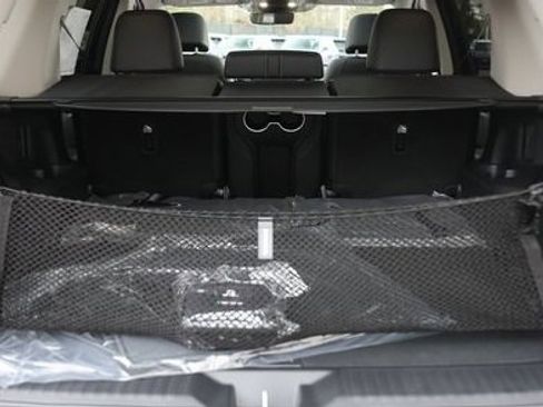 New 2025 Honda Pilot Touring image 33