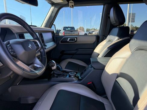 Used 2024 Ford Bronco Wildtrak image 9