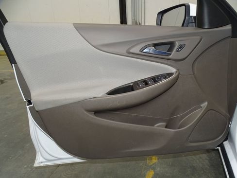 Used 2022 Chevrolet Malibu LT image 17