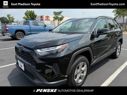 Certified 2025 Toyota RAV4 XLE AWD/4WD image 1