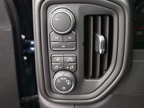 New 2026 Chevrolet Silverado 2500 Custom w/ Custom Value Package AWD/4WD image 28