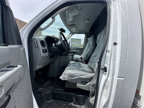 New 2024 Ford E-450 and Econoline 450 Super Duty w/ Power Windows & Locks Group image 13