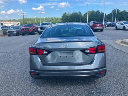 Used 2019 Nissan Altima 2.5 S FWD image 18