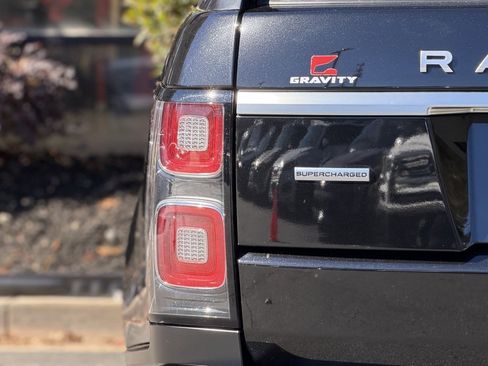 Used 2019 Land Rover Range Rover Supercharged image 15