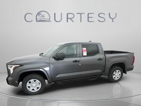 Used 2026 Toyota Tundra SR AWD/4WD image 3