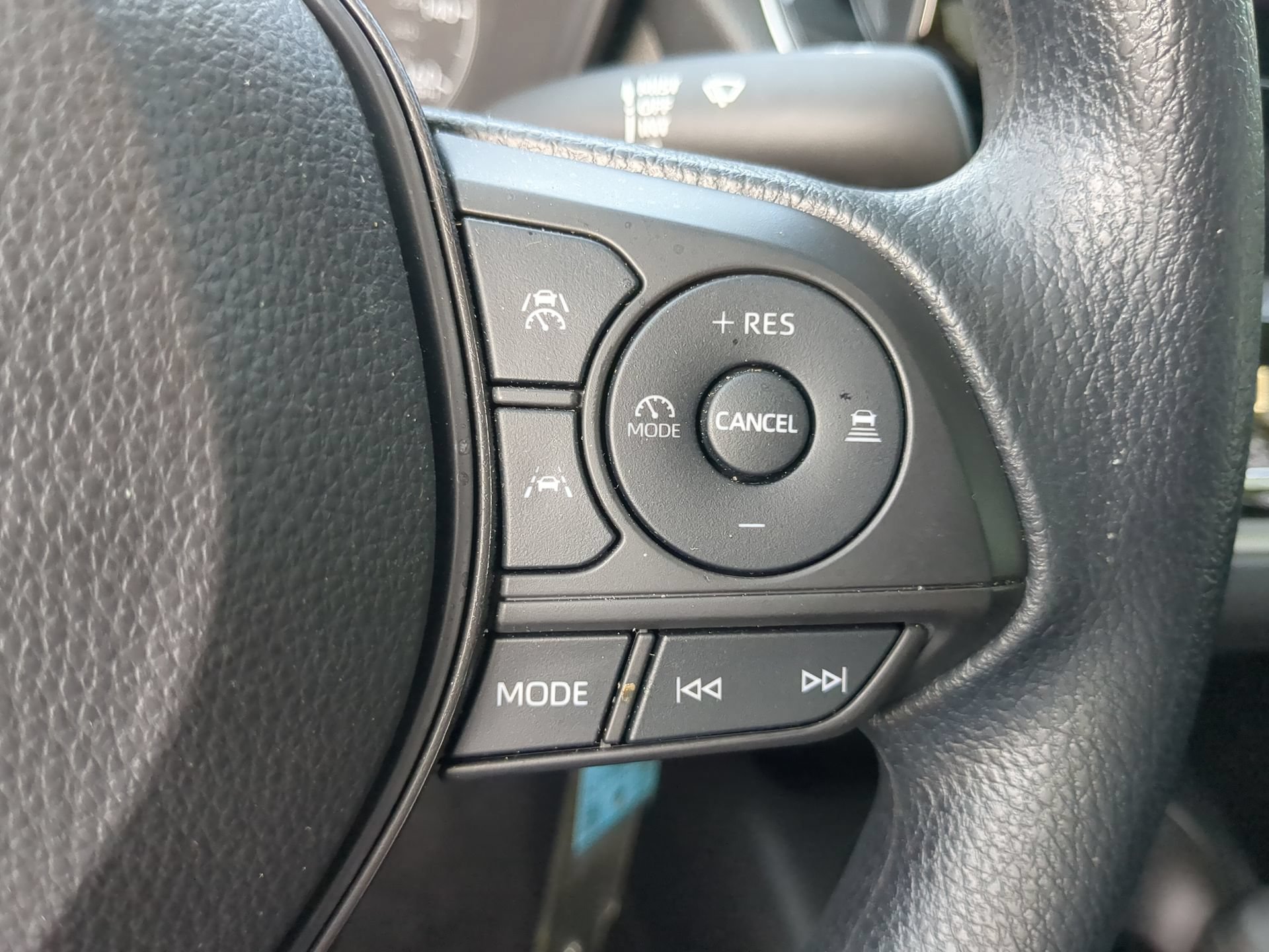 Used 2024 Toyota Corolla LE FWD image 63