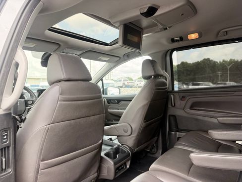 Used 2023 Honda Odyssey Touring image 18