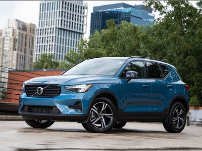 Certified 2024 Volvo XC40 B5 Core