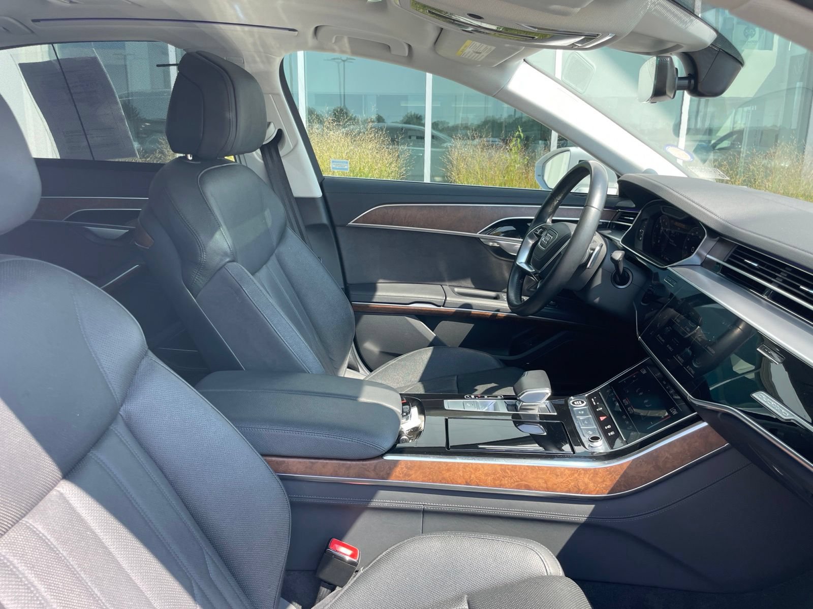 Used 2023 Audi A8 L 3.0T AWD/4WD image 68