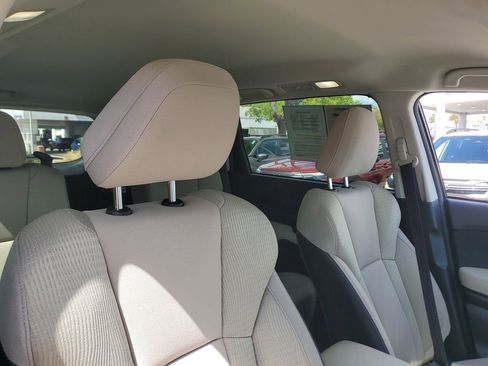 Used 2025 Subaru Ascent Premium image 23