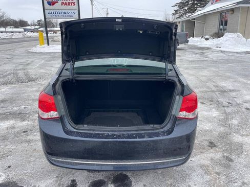 Used 2016 Chevrolet Cruze LT w/ Sun, Sound and Sport Package FWD image 27