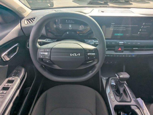 New 2027 Kia K4 FWD image 17