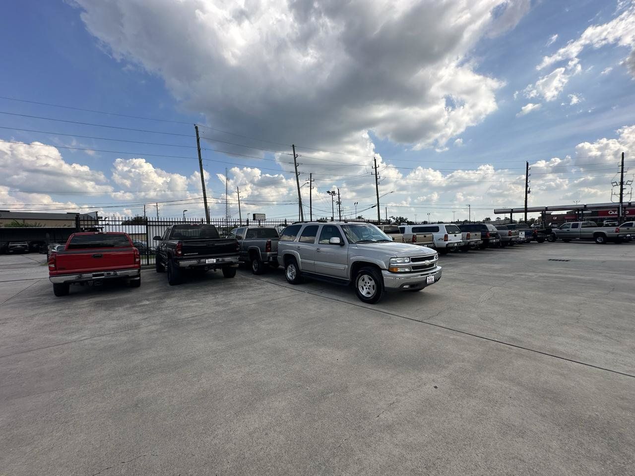 Used 2004 Chevrolet Tahoe LT w/ LT Preferred Equipment Group AWD/4WD image 97
