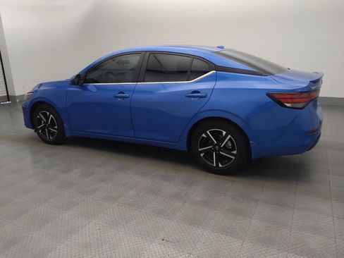 Used 2025 Nissan Sentra SV w/ Trunk Package FWD image 3