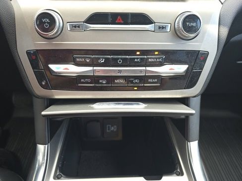 Used 2023 Ford Explorer XLT w/ XLT Sport Appearance Package image 16