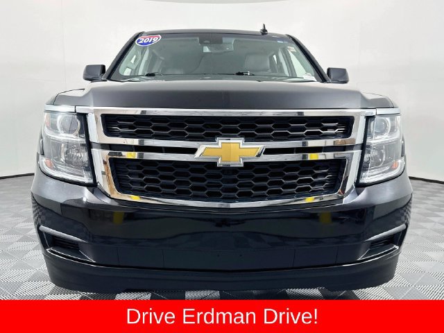 Used 2019 Chevrolet Suburban LT AWD/4WD image 2