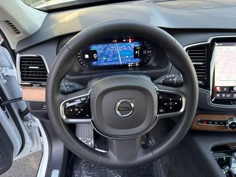 Used 2024 Volvo XC90 T8 Plus w/ Protection Package Premier AWD/4WD image 29
