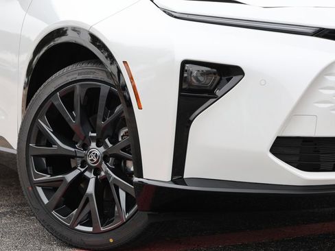 New 2025 Toyota Crown Signia image 7