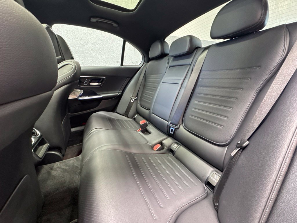 Used 2023 Mercedes-Benz C 300 4MATIC Sedan image 18