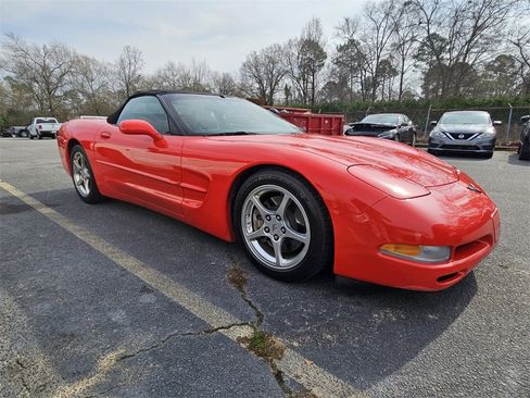 Used 2004 Chevrolet Corvette Convertible w/ Preferred Equipment Group image 3