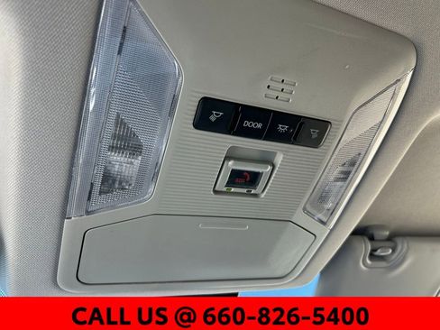 Used 2025 Toyota RAV4 XLE image 20