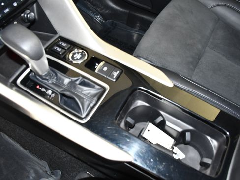 Used 2024 Mitsubishi Eclipse Cross SE AWD/4WD image 22