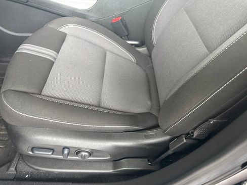 Used 2024 Chevrolet Blazer LT w/ Convenience Package FWD image 7