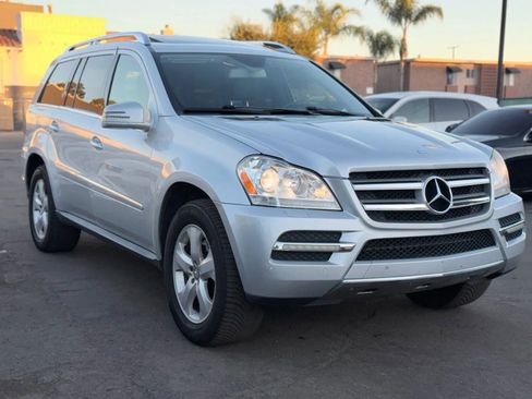 Used 2012 Mercedes-Benz GL 450 4MATIC image 2